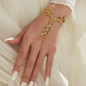 Wholesale A Copper Material Classical Style Wheat Spike Geometric 18K Gold Plated Paperclip Chain Women's Interlocking Bracelet