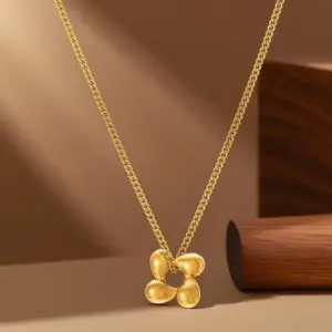 X0193-Rotating Flower-Necklace- Gold