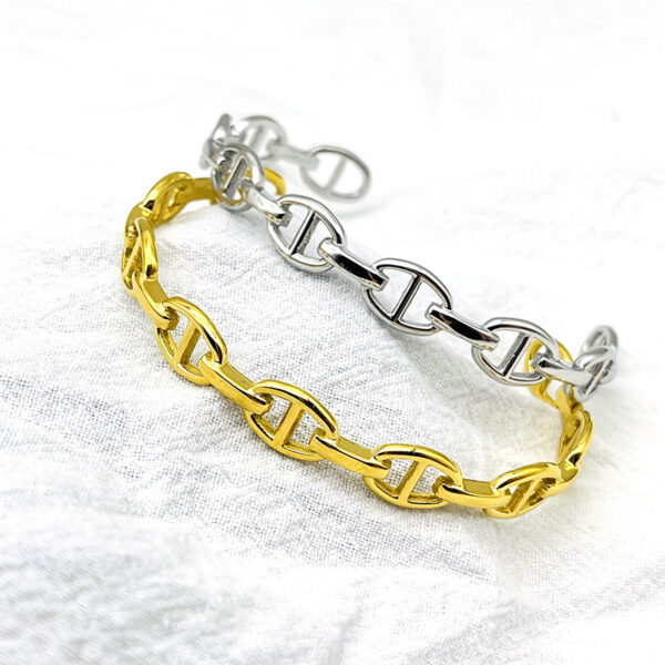 oly-fd4e127817151506216361526b6690da Wholesale Factory direct ig personalized creative style retro C- type pig nose bracelet simple fashion high-end jewelry