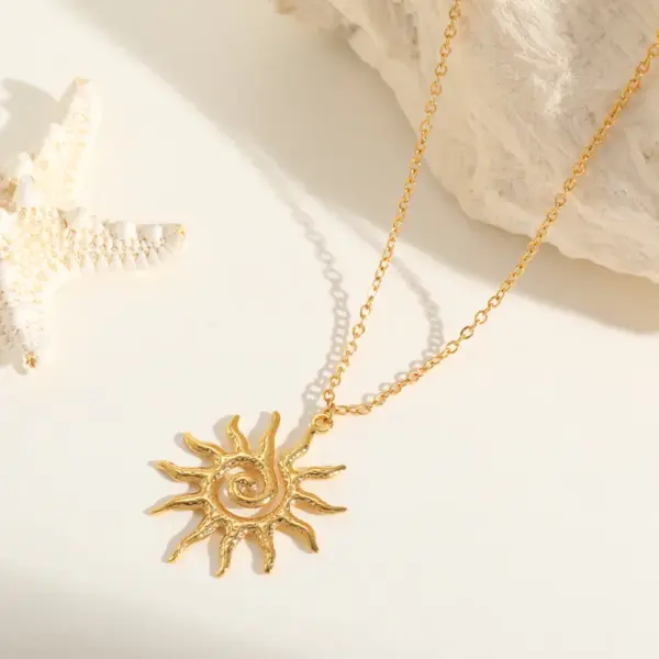 Wholesale Jewelry Retro Classic Style Sun 304 Stainless Steel Plating Pendant Necklace Cable Chain