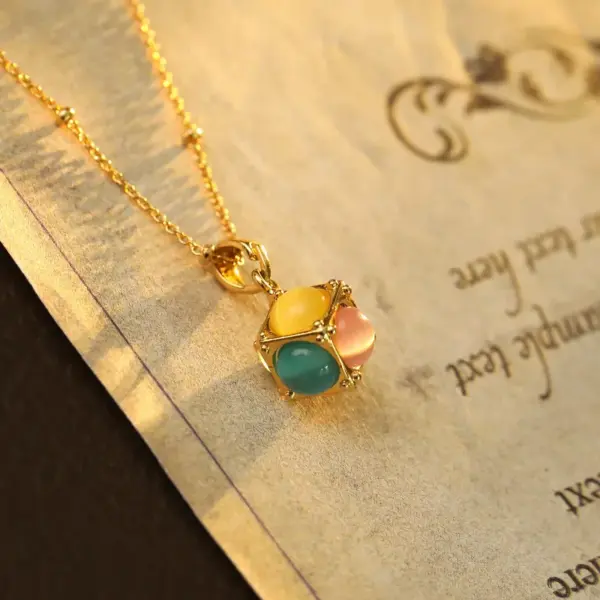 Wholesale Colorful Cube Pendant Necklace Women's Fashion Lightweight Luxury Dopa Cat's Eye Stone Clavicle Chain Geometric Pattern Alloy Copper Jewelry