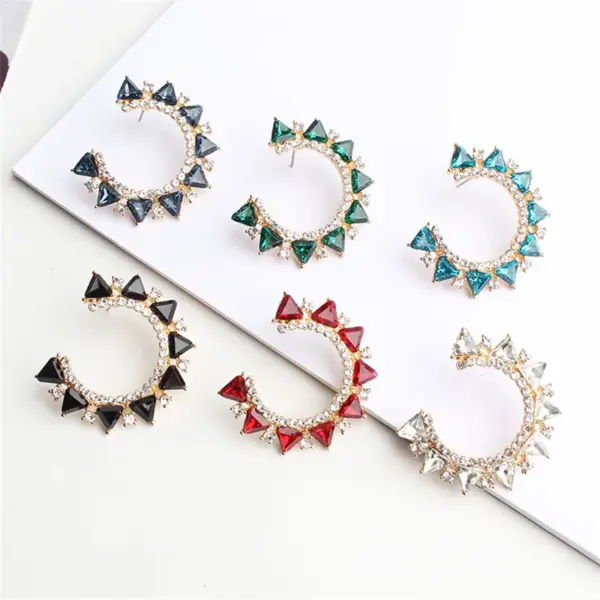 Wholesale Handmade Trillion-cut Marine Style Stud Earrings For Women In Golden Plated Zinc Alloy With Resin Inlay