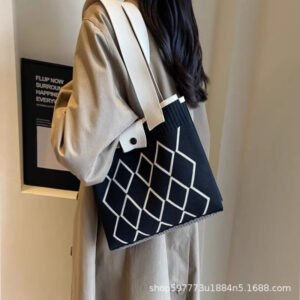 Wholesale 2024 Summer Casual Work Clothing Small Square Bag High-End Korean Niche Simple Shoulder Bag Crossbody Bag Girls Bag