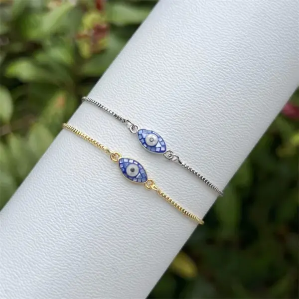 Wholesale Classic Elegant Style Shell Devil's Eye Oval Bracelet Fashion High-end Copper Plated 18K Gold Versatile Daily Wear Zircon Vacuum Plating (Fired In Furnace)