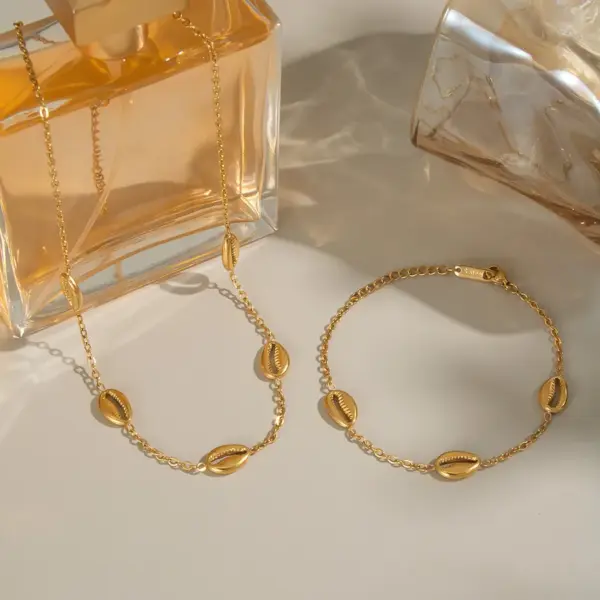 Wholesale Hypoallergenic Teeth Necklace For Women With 18K Real Gold Plated 304 Stainless Steel And PVD Coated Handmade Chain