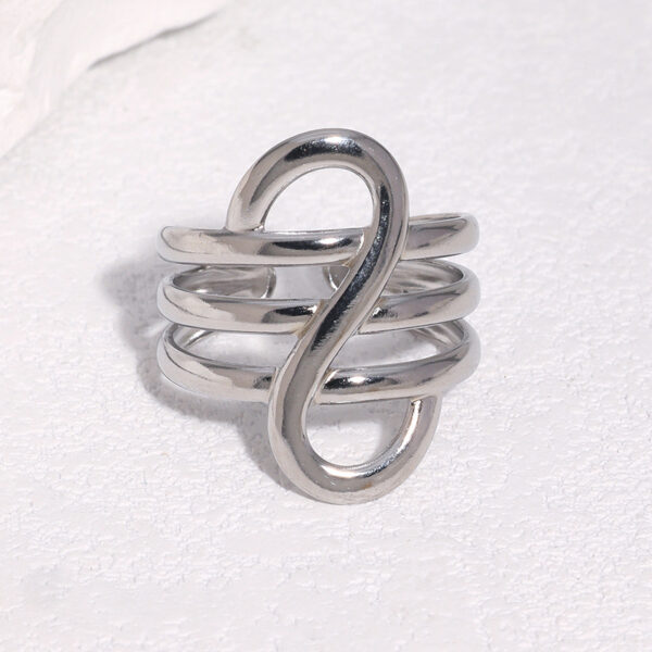 oly-ff7369f4fae94e71b7c0fab839327c68 Wholesale Stainless steel ring with geometric gold plating and open design, titanium steel, colorfast.