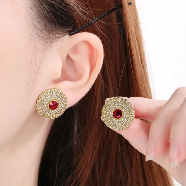 Wholesale Ion Plating (IP) 18K Gold Plated Round 304 Stainless Steel Vintage Style Waterproof Non Tarnish Ear Studs