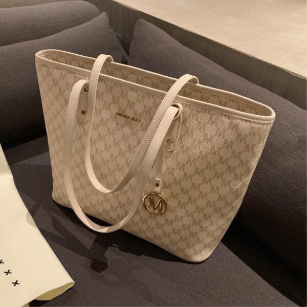 oly-ffcae8095eefbcad21042f3ba97ca5cb Wholesale French Sakura Tote Bag Women's Commuter Niche Ins Handbag Large Capacity Shoulder Bag