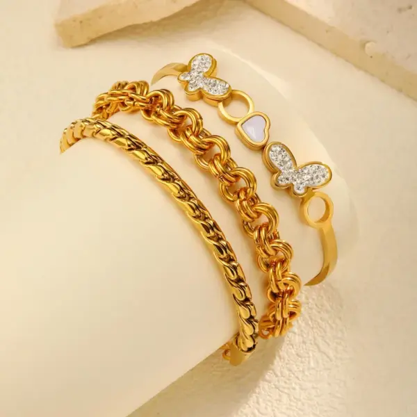 Wholesale PVD Coated Real Gold Plated 18K Gold Butterfly 304 Stainless Steel IG Style Elegant Lady Waterproof Non Tarnish 304 Stainless Steel Lobster Trigger Clasp Closure Chain Bracelet