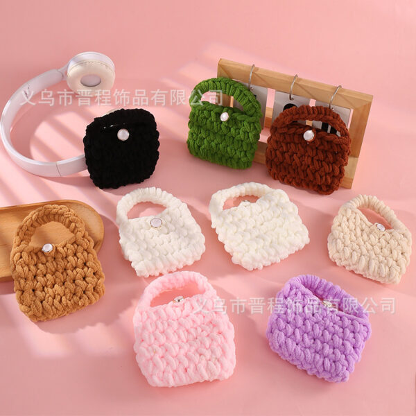 oly-7124bd62f4f8511db0566ee904612aec Wholesale Handmade Plush Solid Color Knitted Coin Purse Charm