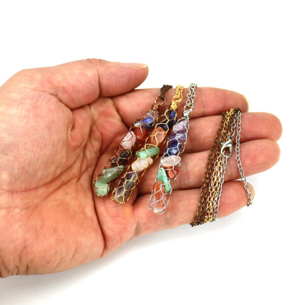 oly-0042a6846d77ac9c0cf3fcaf0ea4c1fc Wholesale Crushed Stone Net Bag Pendant Necklace Handmade Amethyst Agate Crystal Jewelry Accessory