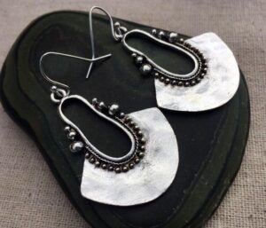 Wholesale Alloy Hollow Fan Dangle Earrings Retro Fashion Wedding Jewelry Accessory