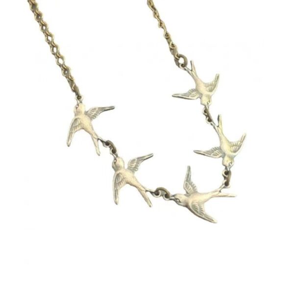 oly-00e1cebe8ae600bde25cf3b9679b12ae Wholesale Vintage Swallow Pendant Necklace Trendy Gothic Style Jewelry Accessory for Daily Wear or Gift