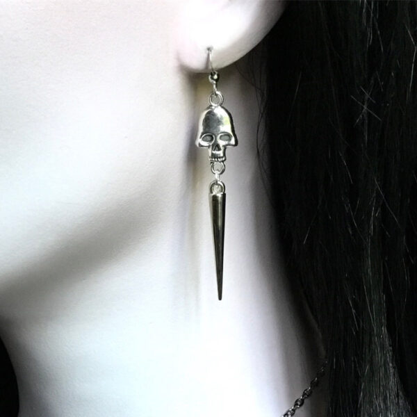 Wholesale Punk Rock Skull Earrings Exaggerated Tapered Gothic Jewelry for Men Women Gift Fashion Accessory