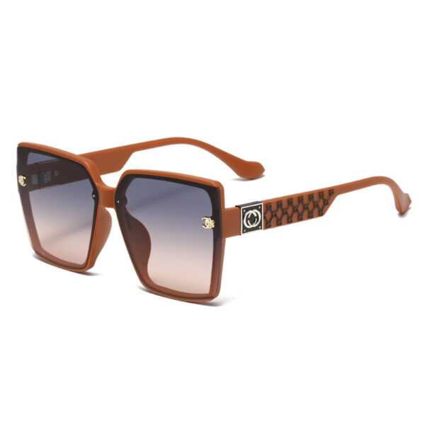 Wholesale Modern Large Frame Sunglasses Square Rivets UV400 Summer Driving for Women Men Fashion Accessory
