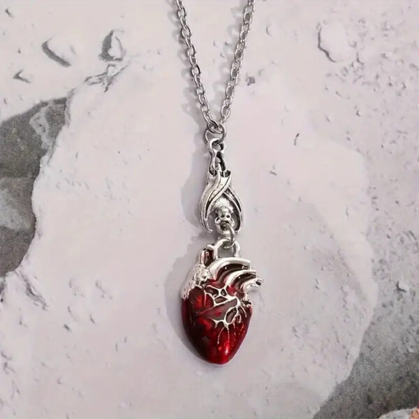 oly-0235fedba10e278225ce090a661e4445 Wholesale Zinc Alloy Gothic Heart Pendant Bat Necklace Trendy Halloween Jewelry Gift for Resale