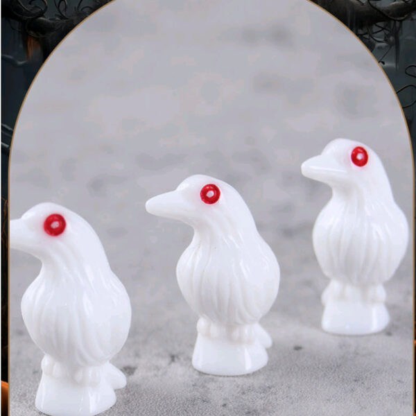 Wholesale Resin Crow Statue Black Tilted Head Halloween Party Decoration Ornament