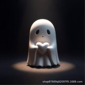 Ghost holding heart-white