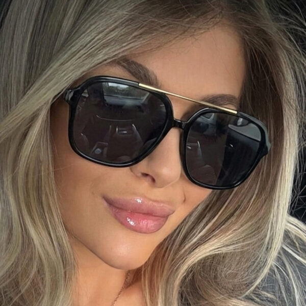 oly-02aa4c60135f81a7a76f0f22556b1c4d Wholesale Black Frame Retro Square Pilot Sunglasses for Women Fashion UV400 Everyday