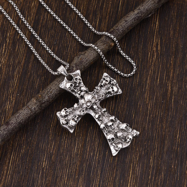 oly-02ae2bbcdf5df2fe6df768873d4b161b Wholesale Antique Silver Cross Skull Pendant Necklace, Fashion Chain Accessory for Party Gifts