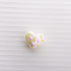 D357 White three hearts