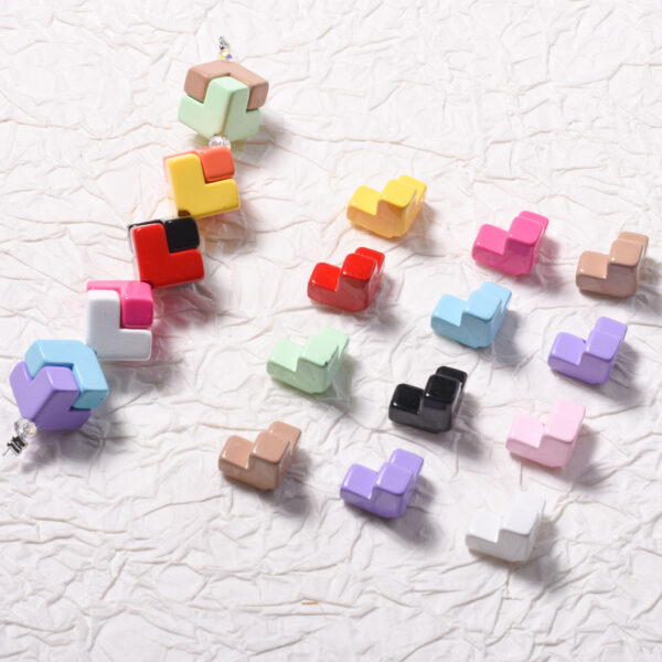 oly-035f9ab0a50d5fd7e5c37f844579f401 Wholesale Acrylic Puzzle Beads Mixed Color Flower Pattern for DIY Phone Chain Bag Charm Decorative Accessory