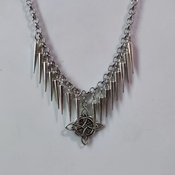 Wholesale Punk Star Pendant Necklace Silver Zinc Alloy Spiked Fringe Choker Trendy Jewelry Accessory for Casual or Gift Use