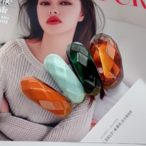 oly-04a68a2f8cc77f88eba9334317788fc9 Wholesale Minimalist Acrylic Bracelet Transparent Amber Pattern Handmade Fashion Accessory
