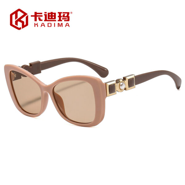 oly-04d9afefc68bde07802522c1880d03f3 Wholesale Butterfly Pearl Inlay Sunglasses UV400 Protection Black Frame Grey Lens Boutique Accessory