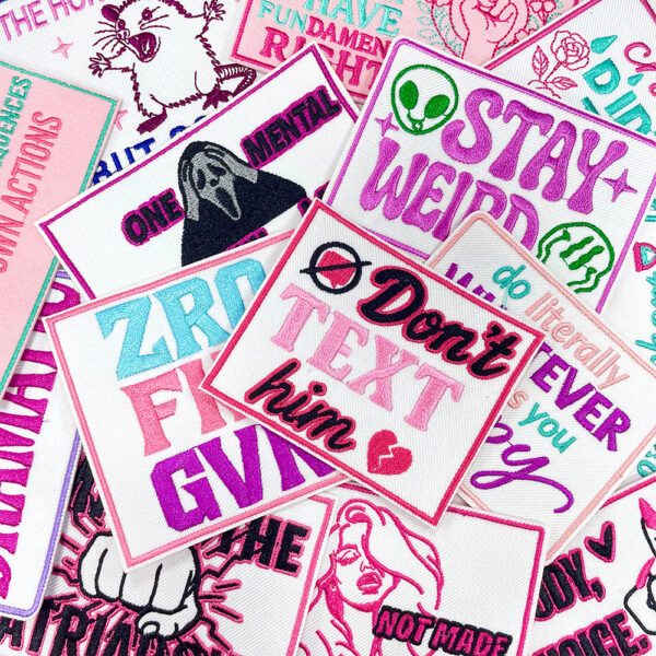oly-04f65649295c523c94adff83f72771e6 Wholesale Polyester Iron-On Patches with Pink English Letters Gold Plaid - Fashion Craft Supply for Coats