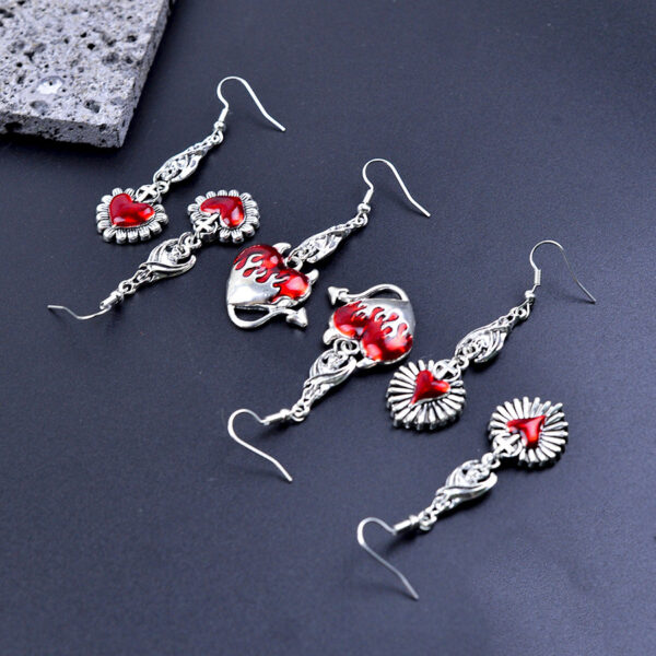 oly-0665db47324e79d60e4434c17c855d86 Wholesale Gothic Halloween Heart Cross Pendant Earrings Zinc Alloy Electroplated Party Jewelry