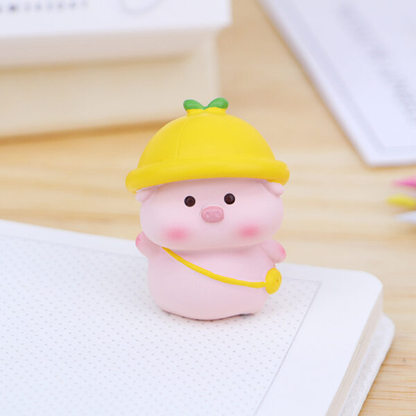 oly-06f613adc8e477a4cb261f5d555fc702 Wholesale Cute Pig Resin Figurine Set 4 Piece Desktop Car Decor Everyday Gift