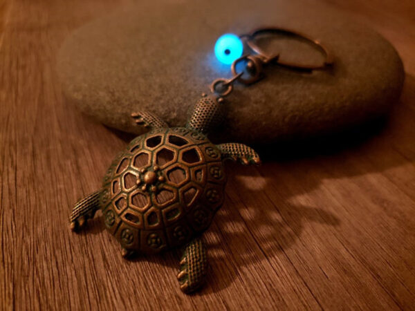 oly-0713a0cbb462b1ff15c70c73c4e45668 Wholesale Shiny Dark Turtle Design Alloy Bronze Keychain Fashion Accessory Gift