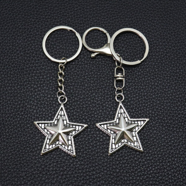 Wholesale 3D Embossed Star Distressed Finish Zinc Alloy Keychain Car Key Accessory for Men