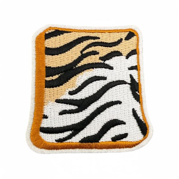 Wholesale Retro Cartoon Leopard Pattern Iron-on Embroidery Patch, Stylish Polyester Clothing Accessory Gift