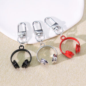 oly-086d73c6bc53d9d696778aa480f3ad45 Wholesale Stylish 3D Headphone Keychain Pendant Silver Zinc Alloy Fashion Accessory Gift Bag Charm Car Key