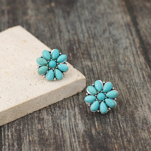 oly-08818068fa0d9fae789c483e40e7b95a Wholesale Retro Bohemian Floral Turquoise Earrings Alloy Electroplated Party Wear