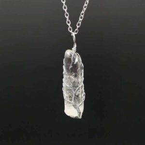 White crystal column silver chain / pure natural