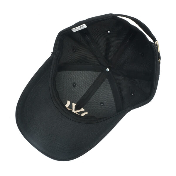 Wholesale Trendy White Baseball Cap with Embroidery Letter for Outdoor Sports