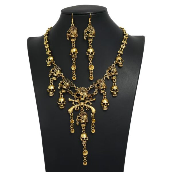 Wholesale Halloween Skull Necklace Ancient Gold Plated Gothic Style Party Wear Fashion Accessory