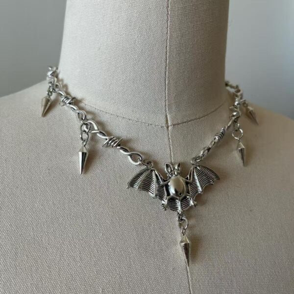 Wholesale Gothic Y2K Punk Bat Necklace with Flowing Chain Layering Jewelry for Resale