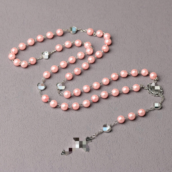 oly-0dd14d75a2217b3ffbc51744cf61086d Wholesale White Glass Beaded Cross Rosary Necklace with Pattern Fashion Accessory Gift