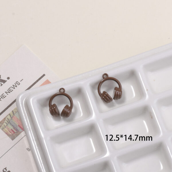 oly-0e0e3261c07d5d9a8c68775a485af1ab Wholesale Mixed Color Alloy Headphone Pendant Charms DIY Jewelry Accessory for Resale