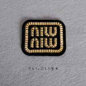 Shallow gold rounded letters without adhesive O63