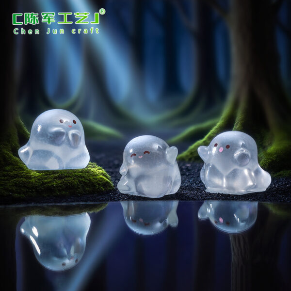 oly-0e3f0c64f3aa73b7af1fc897df6b6a5a Wholesale Resin Transparent Cute Ghost Figurine for Decorative Accent