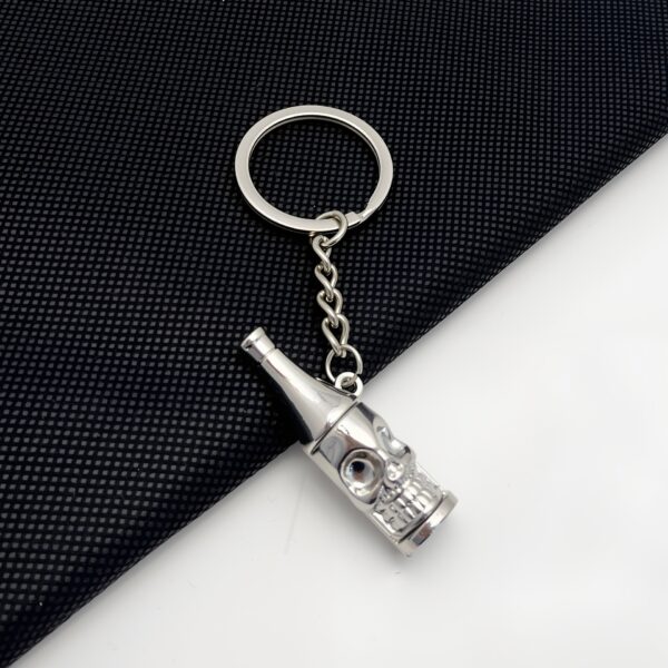 oly-0f3102ff6dccd0517e43e94cff93c7c2 Wholesale Ins Style Golden Skull Cross Keychain, Zinc Alloy Car Key Accessory for Gift and Resale