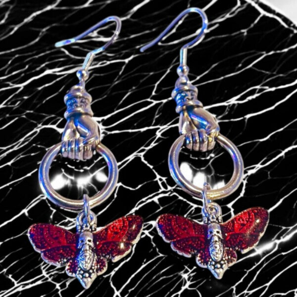 Wholesale Trendy Y2K Punk Butterfly Drop Earrings Zinc Alloy Electroplated Silver Gothic Hand Pendant Jewelry Accessory