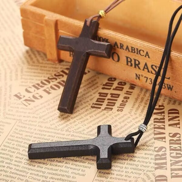 Wholesale Retro Handmade Wood Cross Pendant Necklace for Church Jewelry Accessory