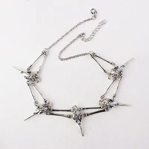 oly-120aa188e502041cc652e36b7609e32f Wholesale Zinc Alloy Gothic Crow Skull Pendant Necklace Fashion Accessory for Men Edgy Bird Bone Design Choker for Daily Wear or Gift Giving