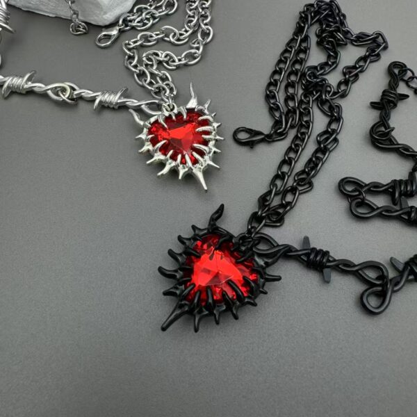 Wholesale Gothic Heart Pendant Necklace Trendy Jewelry Accessory for Party Gift Boutique Resale